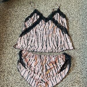 Victoria's Secret 2 Piece Pajama Set
